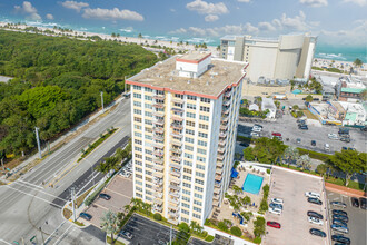 Carlton Tower in Fort Lauderdale, FL - Building Photo - Building Photo