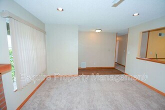 730 Jay Ave in Camarillo, CA - Building Photo - Building Photo