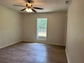 258 Garden Cir in Hinesville, GA - Building Photo - Building Photo