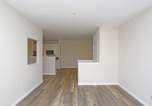 Gemello Village in Mountain View, CA - Building Photo - Interior Photo