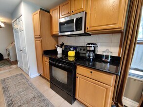6439 Rockshire St in Alexandria, VA - Building Photo - Building Photo