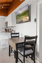 2134 Palm St in Naples, FL - Foto de edificio - Building Photo