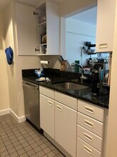 931 Massachusetts Ave, Unit 403 in Cambridge, MA - Foto de edificio - Building Photo