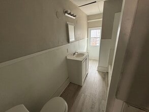 14 E 6th Ave in Hutchinson, KS - Building Photo - Building Photo