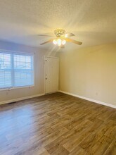 303 Ruf Dr in Oak Grove, KY - Building Photo - Building Photo