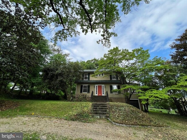 property at 2800 Russell Rd