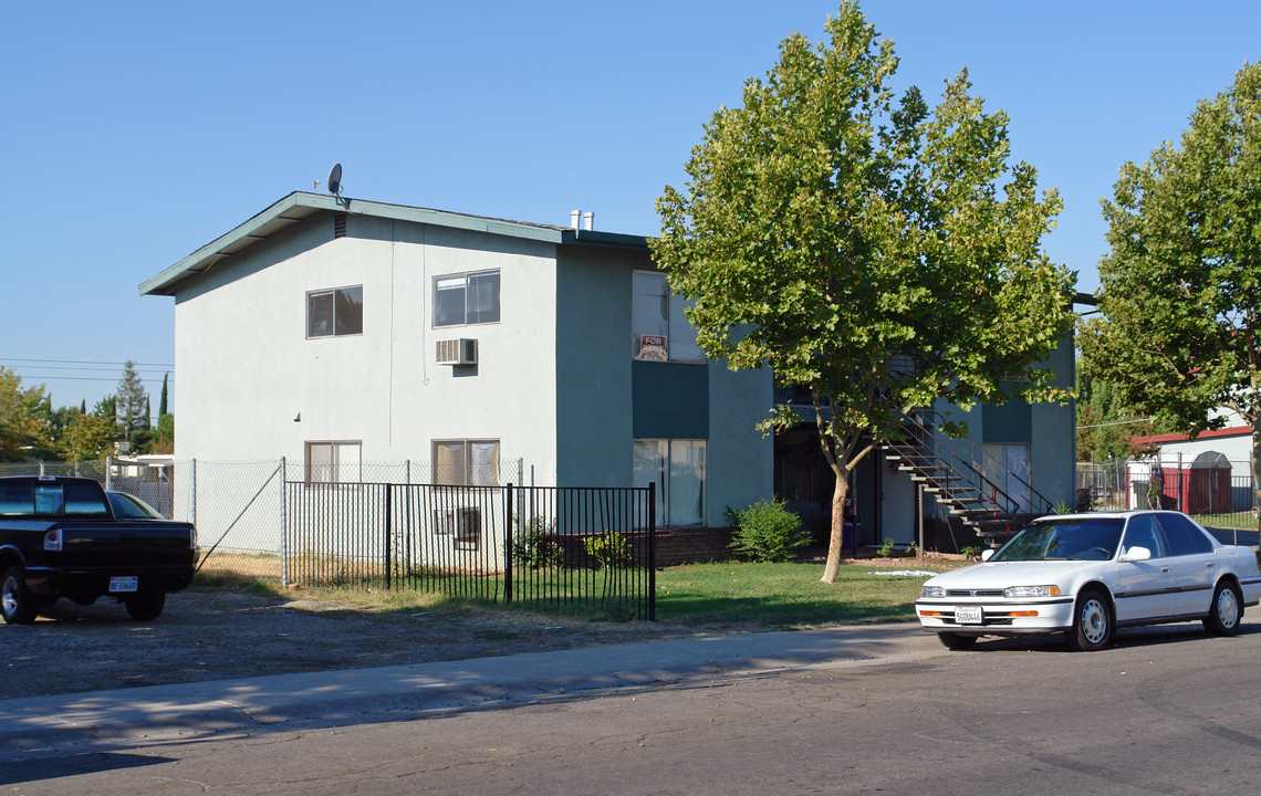 4220 Tresler Ave in North Highlands, CA - Building Photo