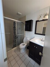 8033 NW 41 Ct in Sunrise, FL - Building Photo - Building Photo