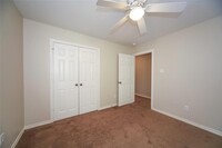 98 Artesian Way photo'