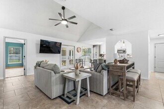 5111 Keystone Dr in Gulf Breeze, FL - Building Photo - Building Photo