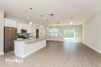 164 Todd St SE in Palm Bay, FL - Building Photo - Building Photo