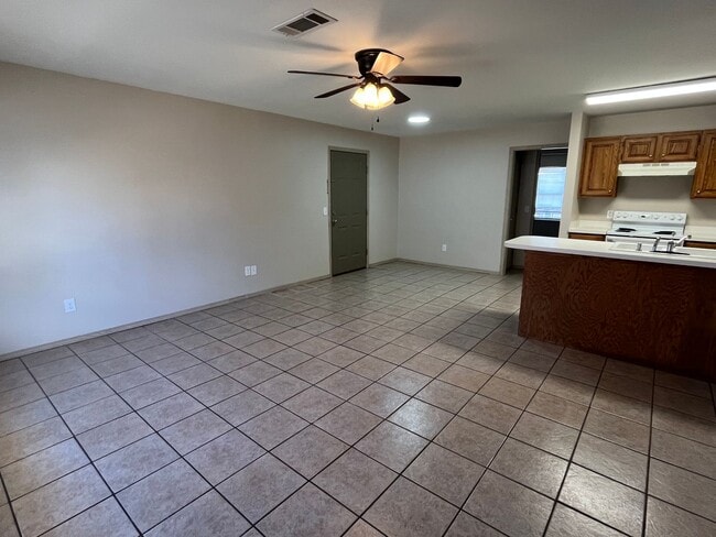 1102 S Ithaca Ave in Russellville, AR - Building Photo - Building Photo