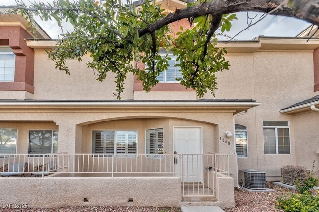 1348 Dusty Creek St