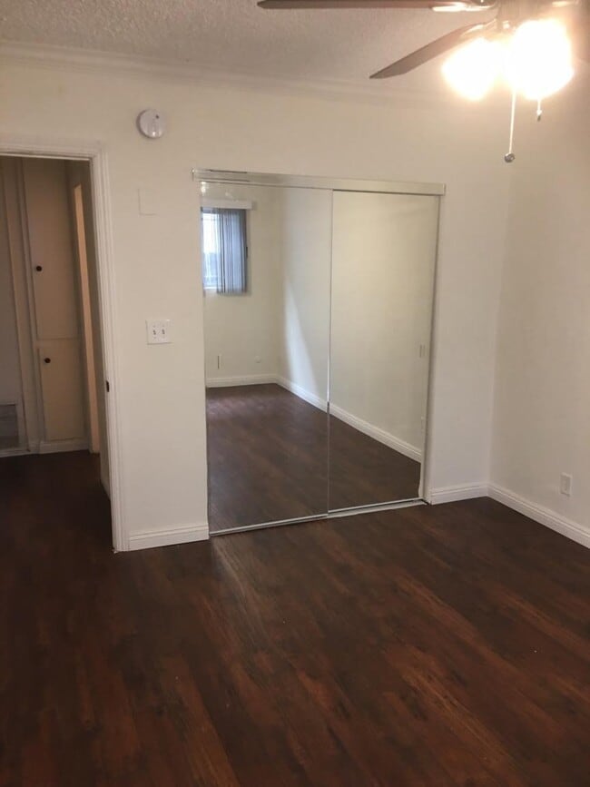 1810 N Bronson Ave in Los Angeles, CA - Building Photo - Building Photo