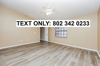 2471 Wellington Dr in Howell, MI - Building Photo - Building Photo