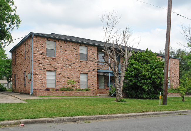 830 7th St in Beaumont, TX - Building Photo - Building Photo