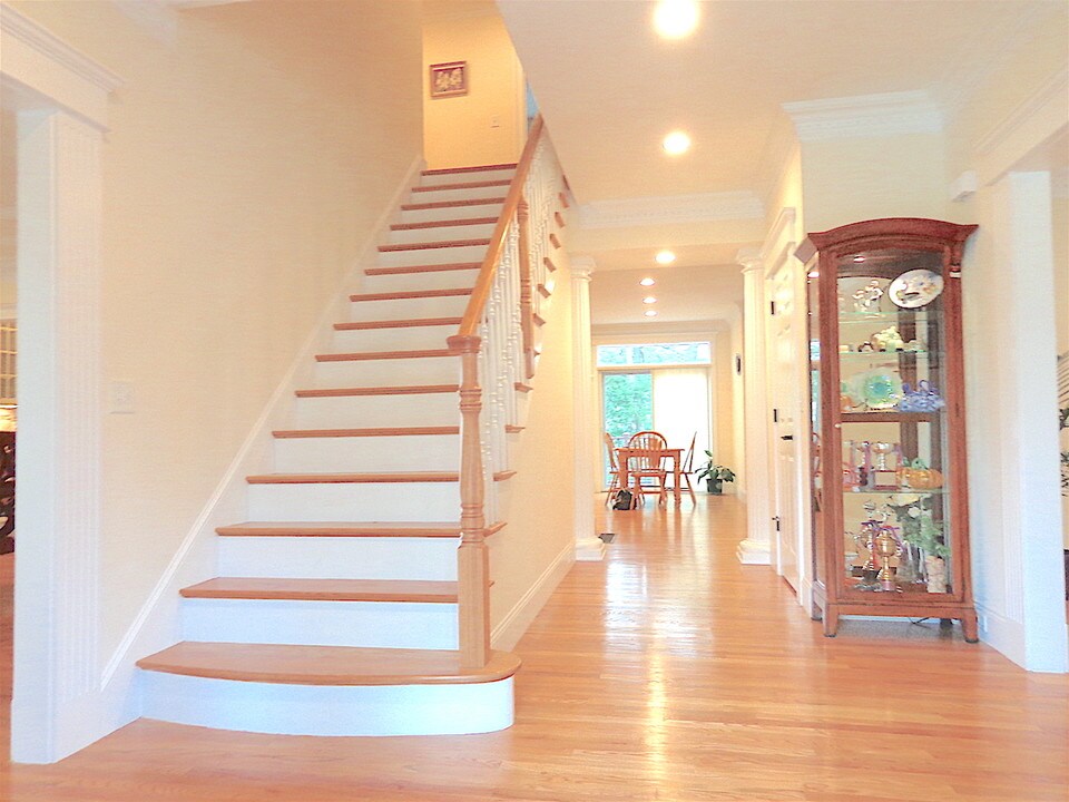 36 Normandy Rd in Lexington, MA - Building Photo