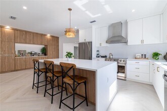 1420 SW 17th St in Miami, FL - Building Photo - Building Photo