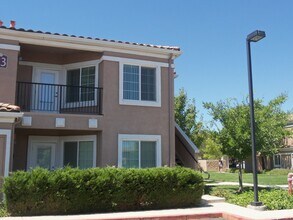 4200 E Commerce Way in Sacramento, CA - Building Photo - Building Photo