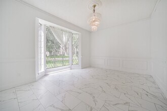 15738 Fleetwood Oaks Dr in Houston, TX - Building Photo - Building Photo