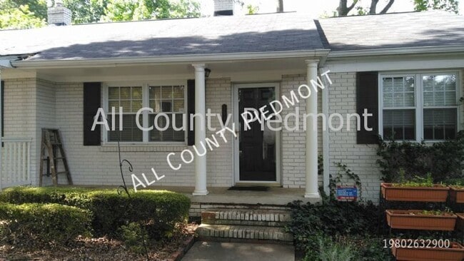 1544 Pecan Ave