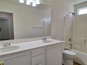 11236 Tuscolana St in Las Vegas, NV - Foto de edificio - Building Photo