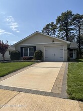 11 Rushmore Dr in Brick, NJ - Building Photo - Building Photo