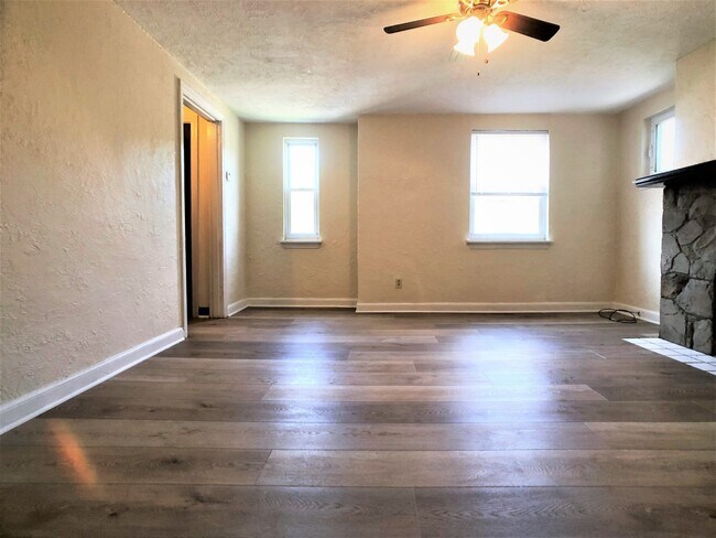 1851 Capital Ave in Pittsburgh, PA - Building Photo - Building Photo