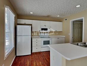 2480 Bloxom St in Grove City, OH - Foto de edificio - Building Photo