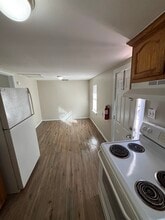 446 S Texas Ave in Mercedes, TX - Foto de edificio - Building Photo