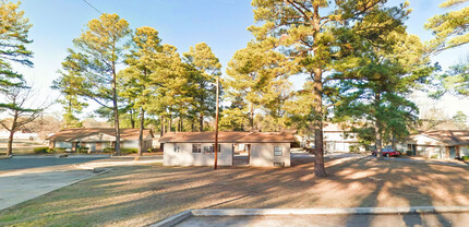 Sandalwood in Texarkana, TX - Foto de edificio - Building Photo