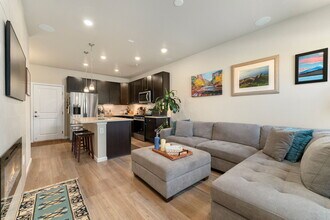 8418 Rizza St in Highlands Ranch, CO - Foto de edificio - Building Photo