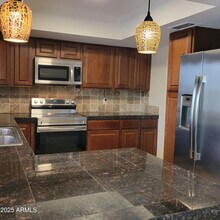 2150 E Ellis Dr in Tempe, AZ - Building Photo - Building Photo
