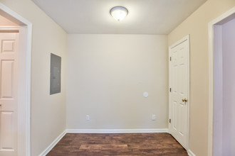 Columbia Trace in Tallahassee, FL - Building Photo - Building Photo