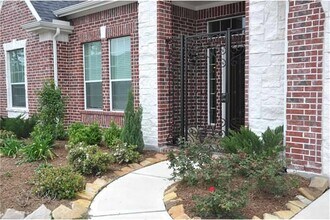 8161 Tranquil Lake Way in Conroe, TX - Building Photo - Building Photo