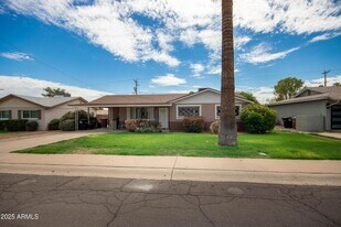 7013 E Loma Land Dr in Scottsdale, AZ - Building Photo