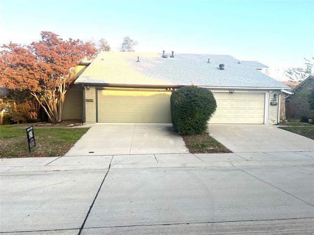 property at 2210 Jackson Cir