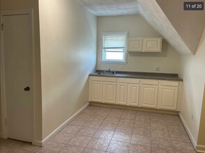 452 Broadway, Unit 3 in Somerville, MA - Building Photo - Building Photo