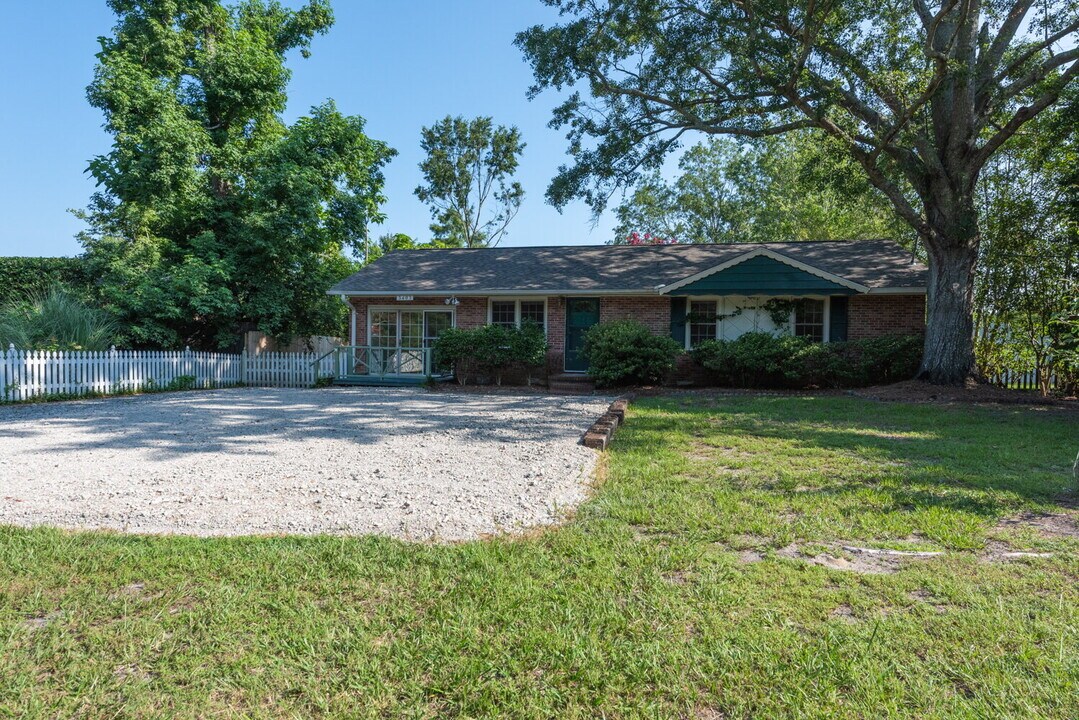 3403 Ashley Cir in Wilmington, NC - Building Photo