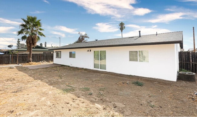 7877 Dundee Ave in Highland, CA - Building Photo - Building Photo