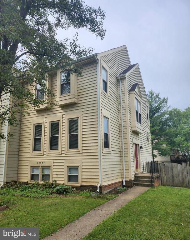 property at 13923 Middle Creek Pl