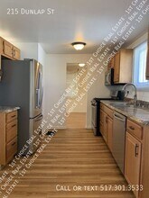 215 Dunlap St in Lansing, MI - Building Photo - Building Photo
