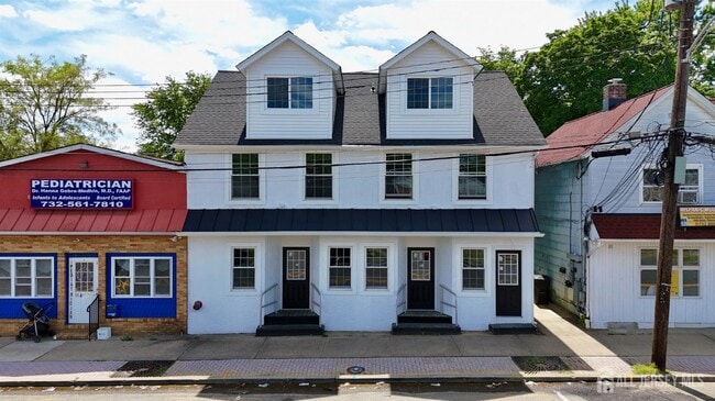 10 W Railroad Ave in Jamesburg, NJ - Building Photo - Building Photo