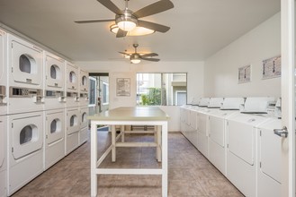 Sagewood Gardens Senior Apartments in Hacienda Heights, CA - Foto de edificio - Interior Photo