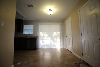 9 Jonquil Ave NW in Fort Walton Beach, FL - Foto de edificio - Building Photo
