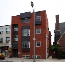 607 St Clair Ave W in Toronto, ON - Building Photo