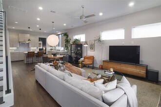 6021 Seville Dr in Austin, TX - Building Photo - Building Photo