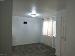 5063 Eldora Ave in Las Vegas, NV - Building Photo - Building Photo