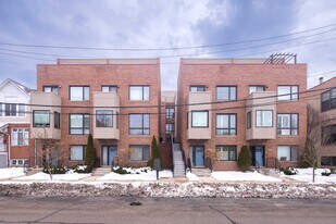 Cornerstone Condominiums in Evanston, IL - Foto de edificio - Building Photo