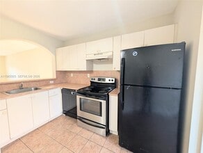 945 NE 33rd Terrace in Homestead, FL - Building Photo - Building Photo